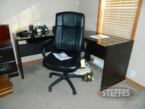 Desk, chair, - various office supplies_2.jpg